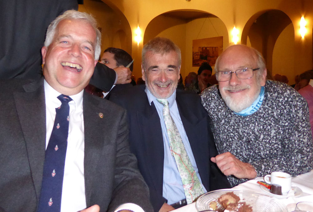 Paul Everett sharing a joke wtih the Mikes! Photo by Mike Goodyer